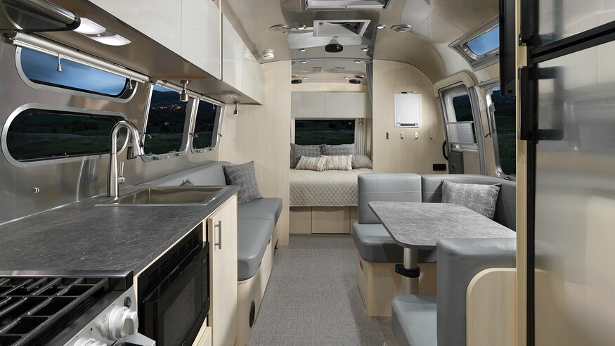 Airstream Flying Cloud 30FB [Travel Trailer for Working from Anywhere]