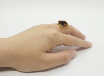 Low-Cost-Wearable-Device-Turns-Human-Body-into-Biological-Battery