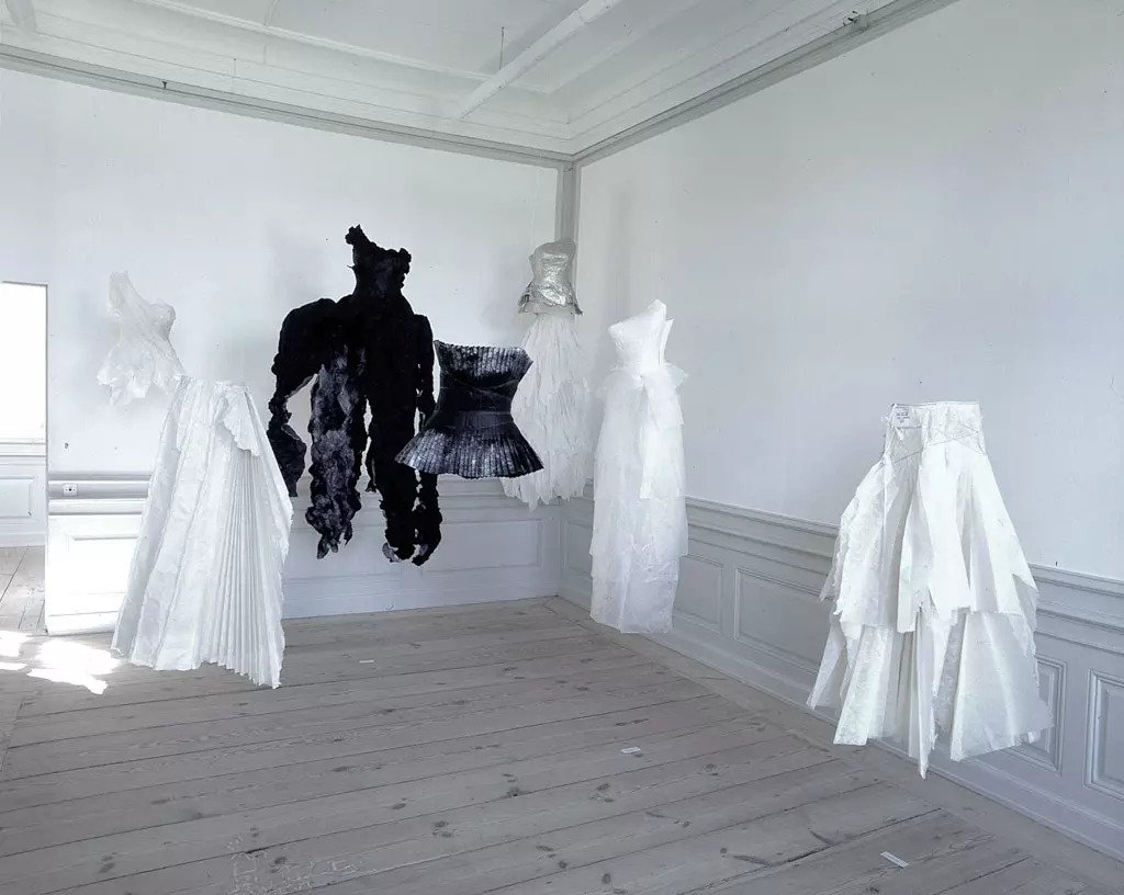 Violise Lunn's frocks made out of paper