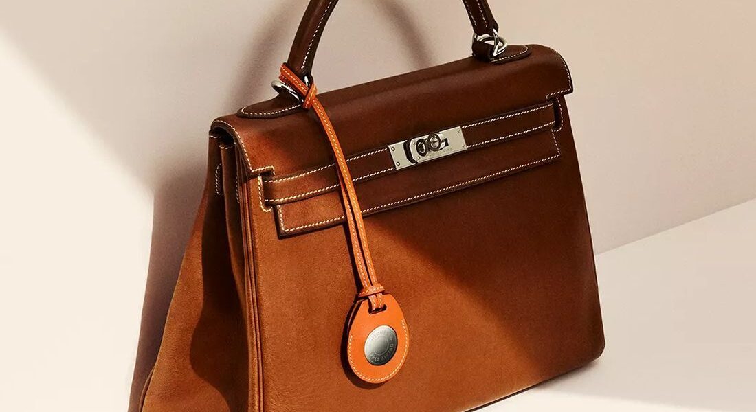 Hermès Apple AirTag Accessory