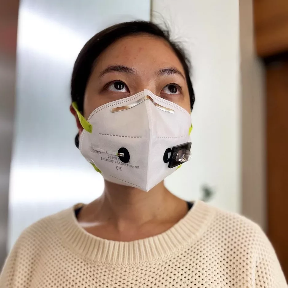 Covid 19 Virus detecting face mask