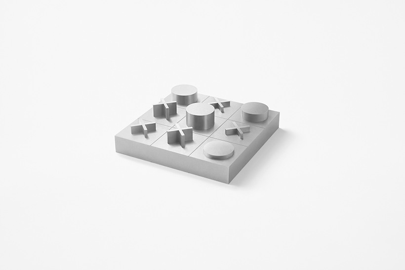 Nendo Tic-Tac-Toe board