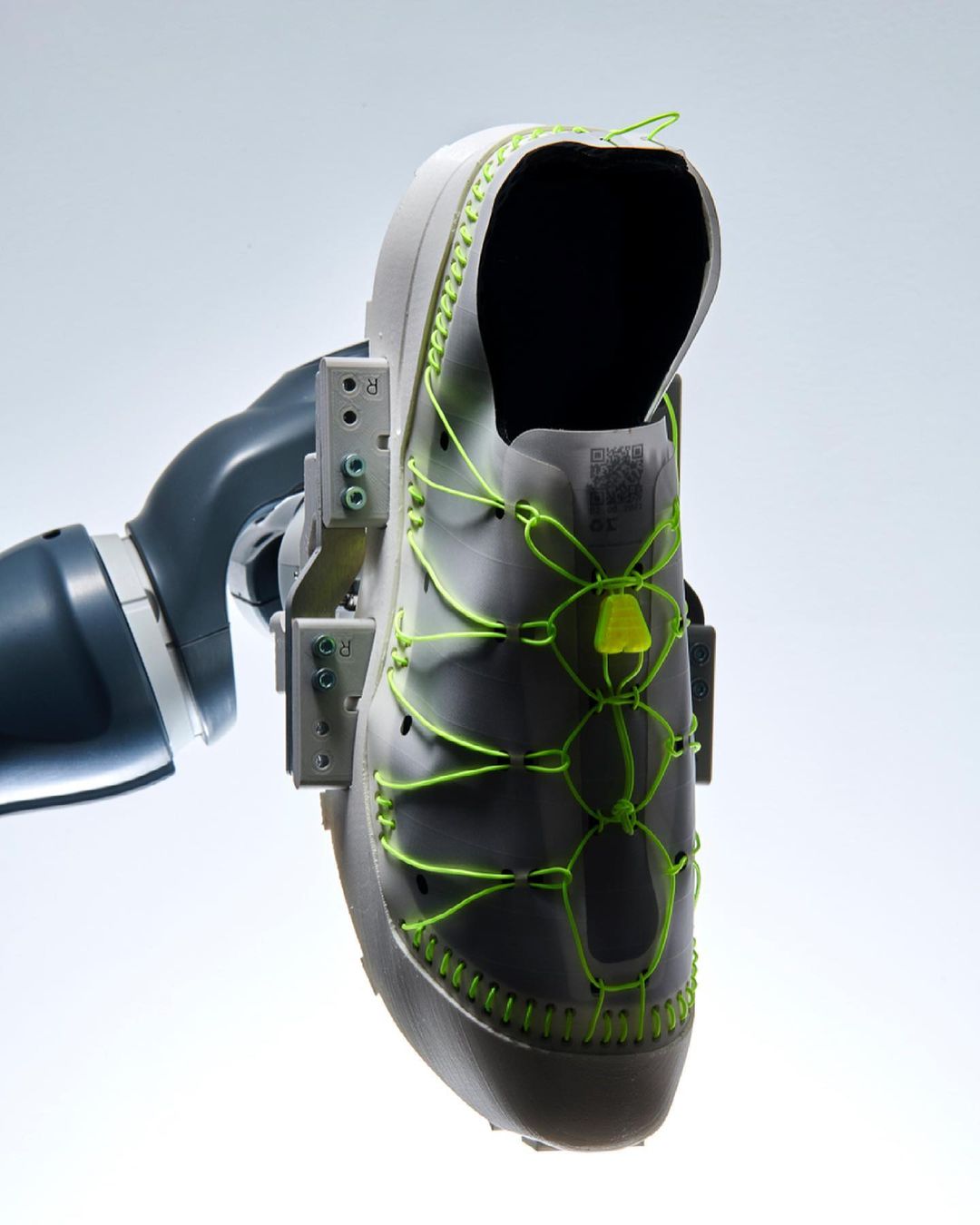 Maxwell Ashford's Robotically Recyclable Shoe