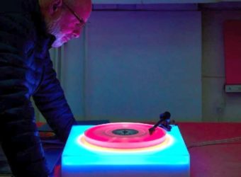 Brian Eno's Color-Changing Trippy Turntable