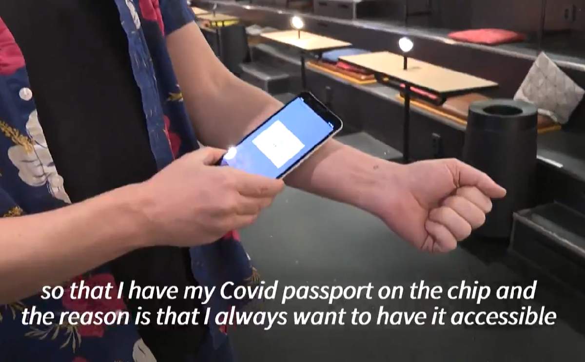 Reading Covid vaccine passport microchip with phone