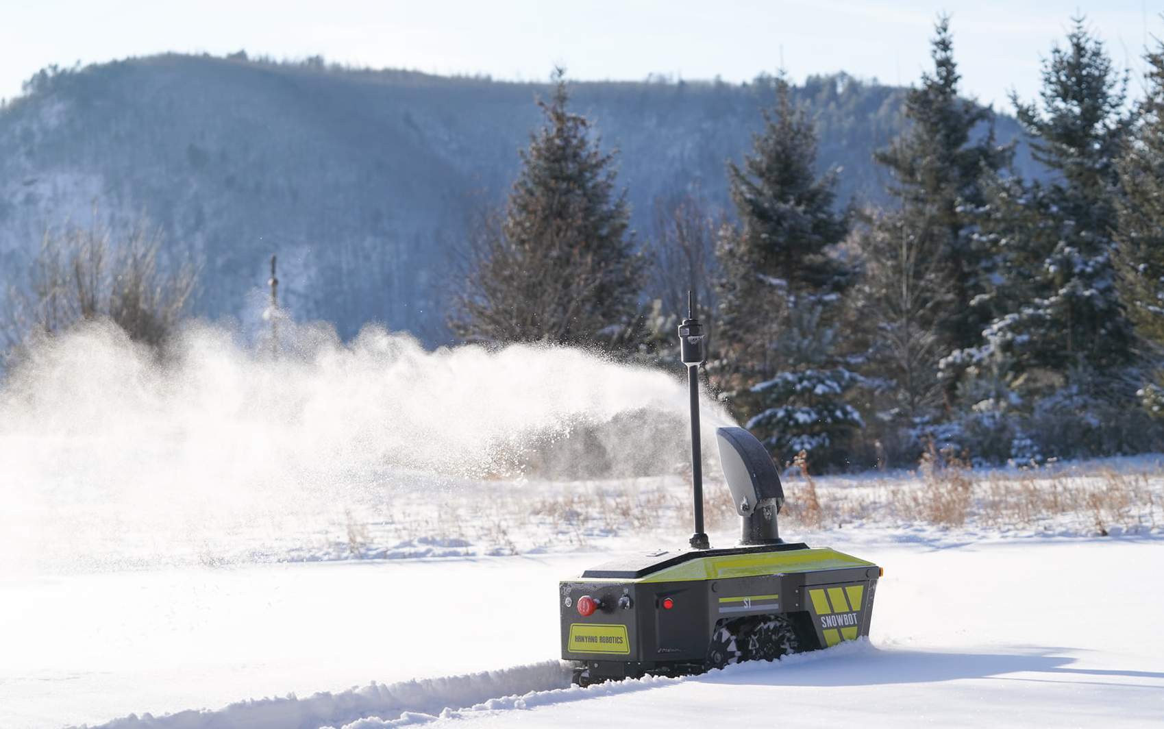 Snowbot s1 snow blower in action