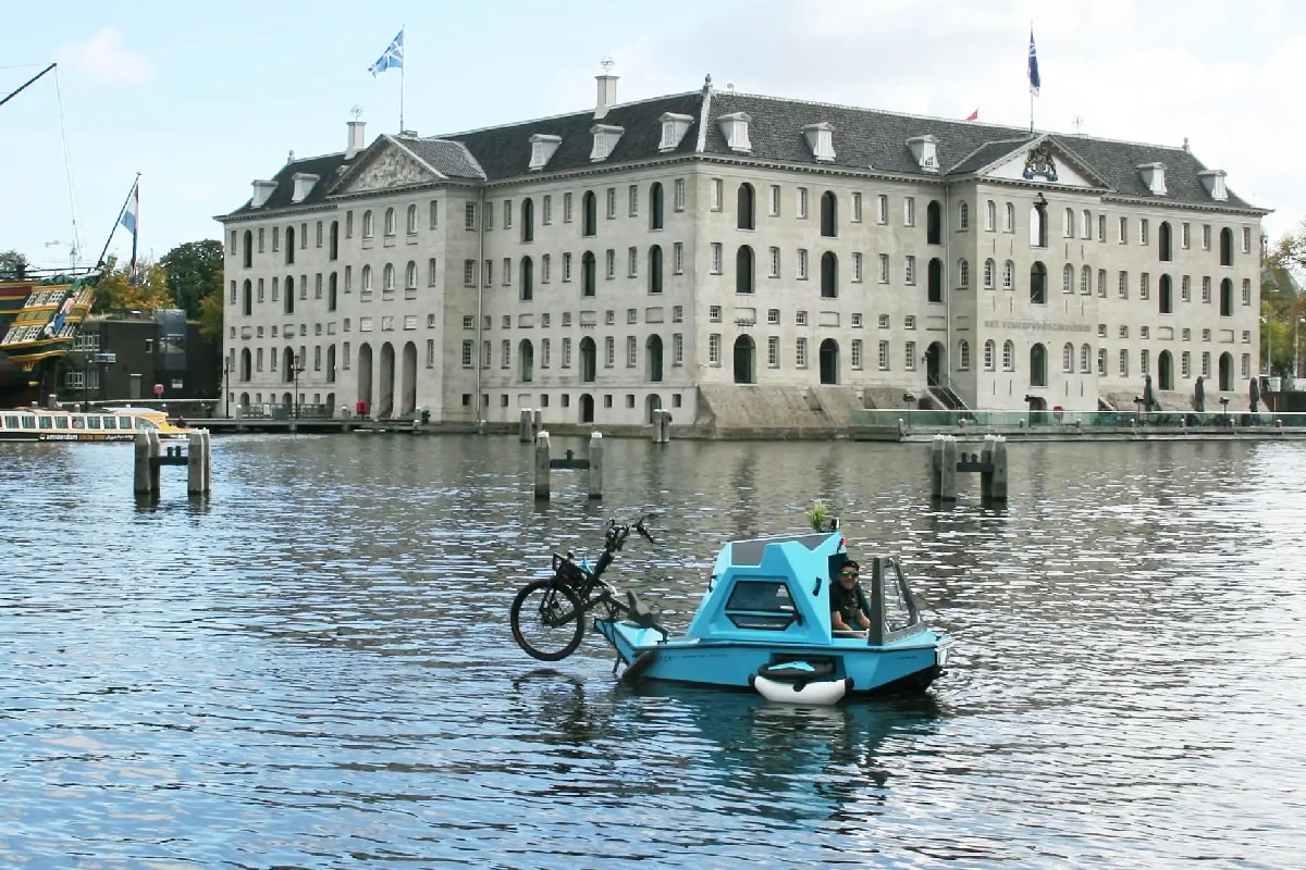 Sailing BeTRITON Z-Triton 2.0 electric boat